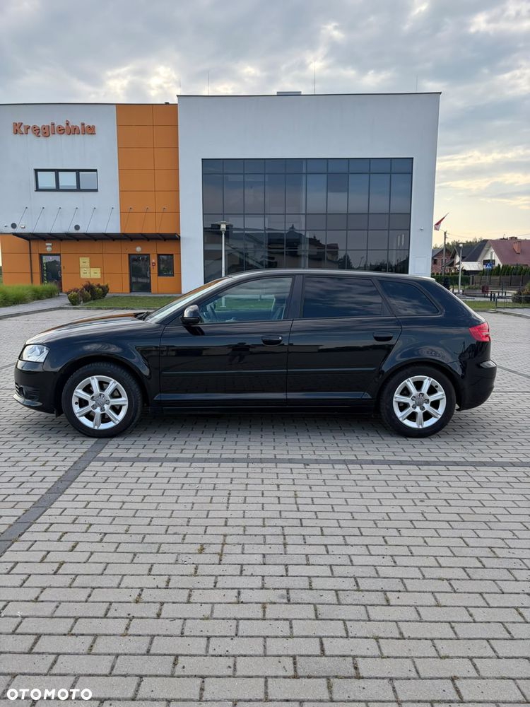 Audi A3 Sportback - 15