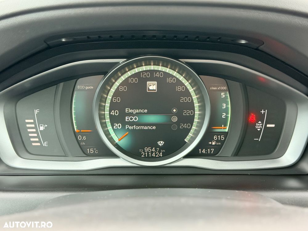 Volvo XC 60 D3 Ocean Race - 34