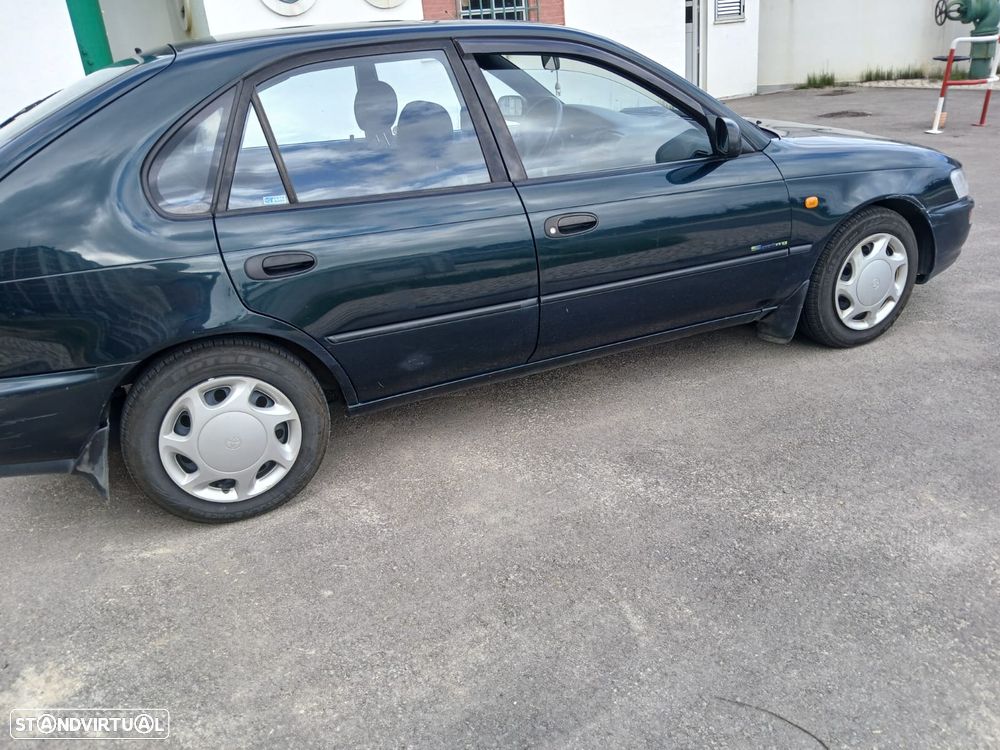 Toyota Corolla - 5