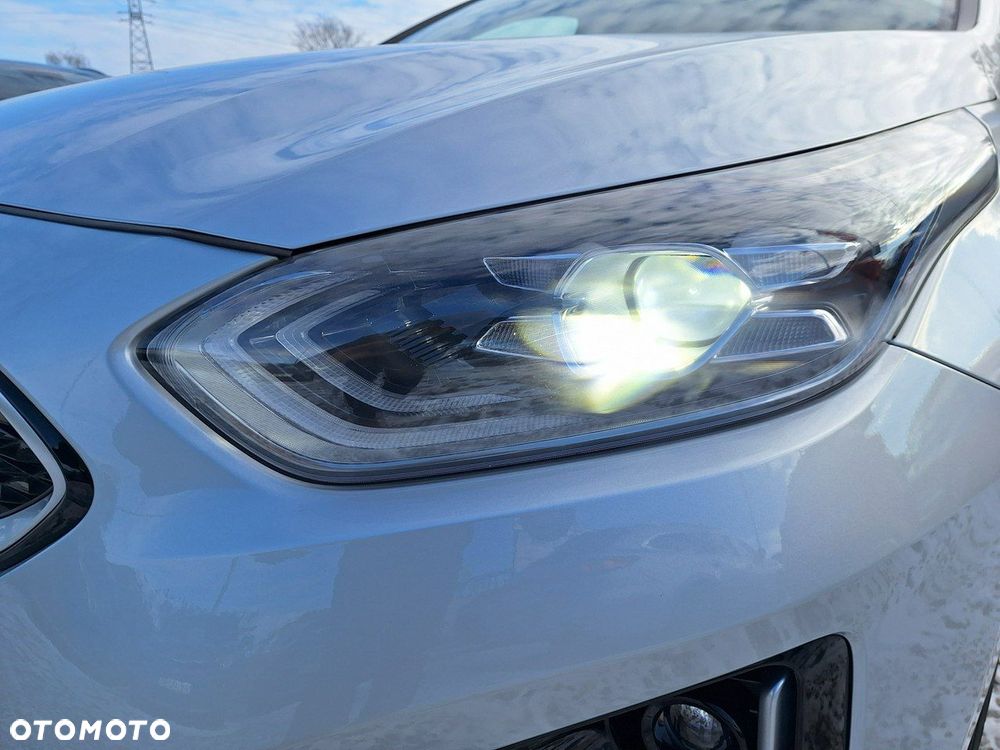 Kia Ceed - 34