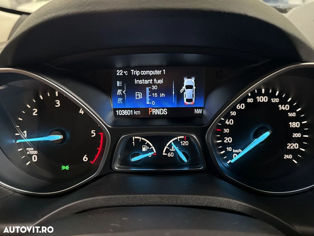 Ford Kuga - 11