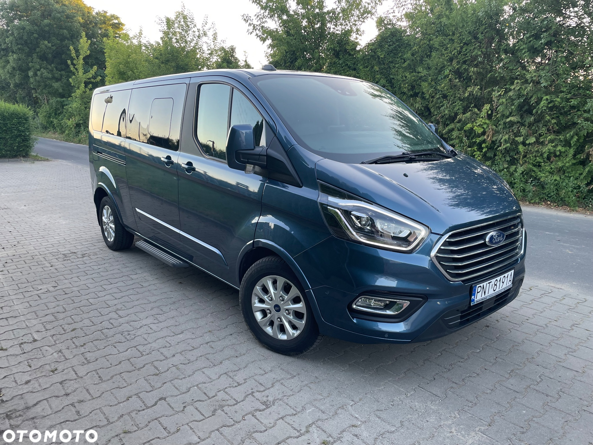 Ford Tourneo Custom 320 L2H1 VA MH Titanium X - 2