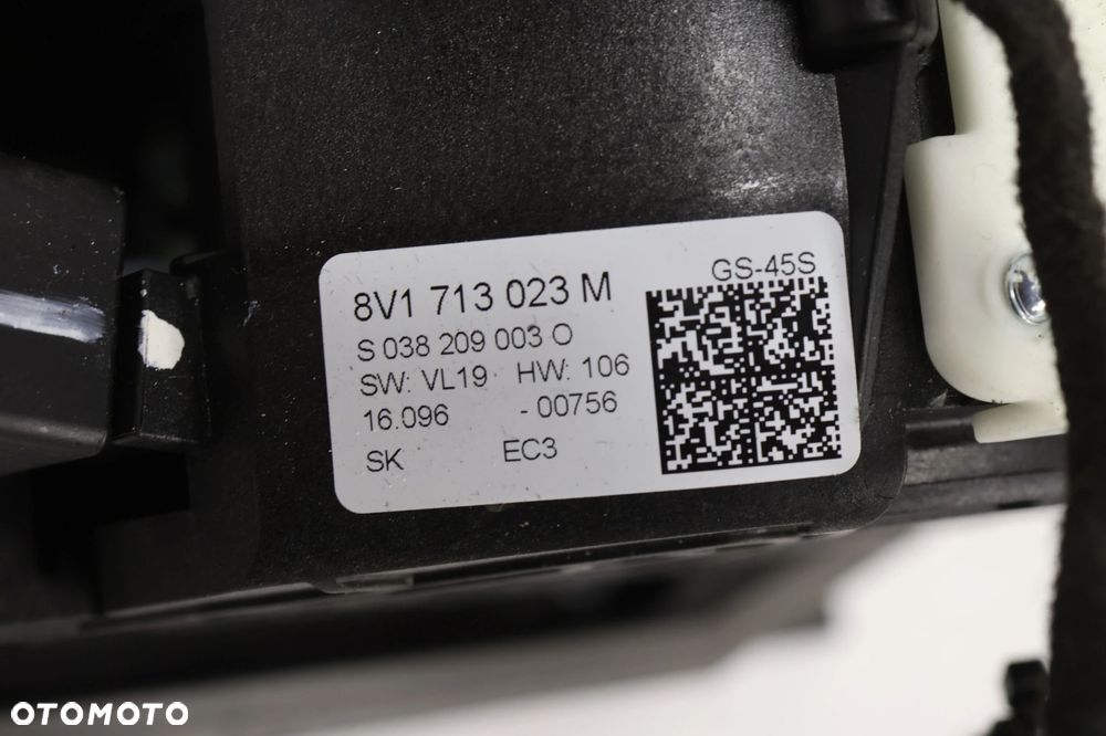 Audi A3 8V wybierak biegów 8V1713023M - 2
