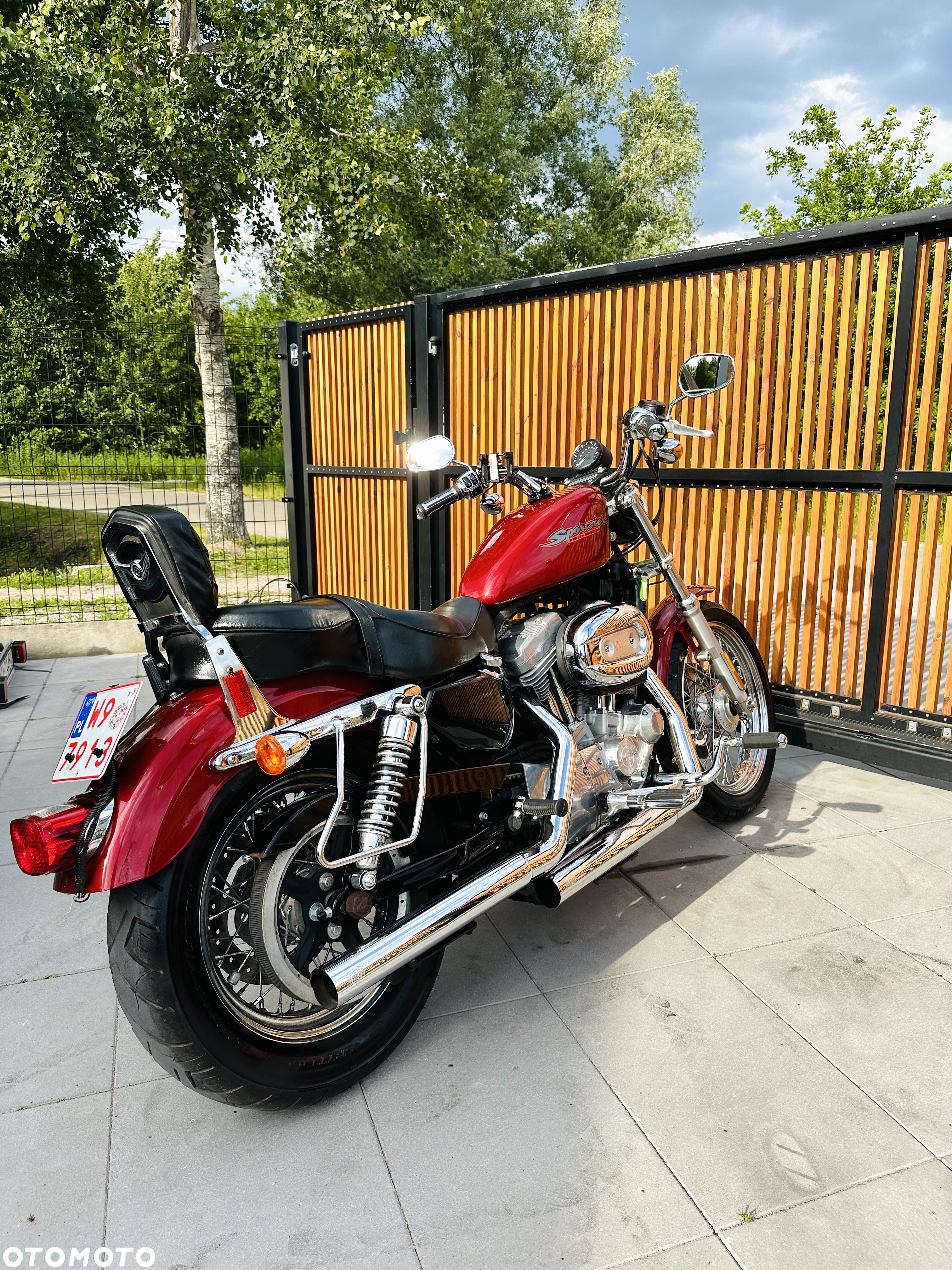 Harley-Davidson Sportster Custom 883C - 11