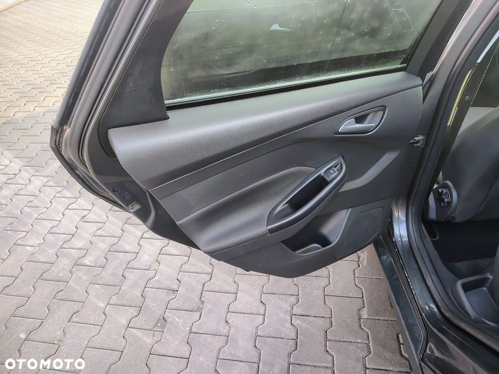 Ford Focus 1.5 EcoBlue Start-Stopp-System TITANIUM STYLE - 12