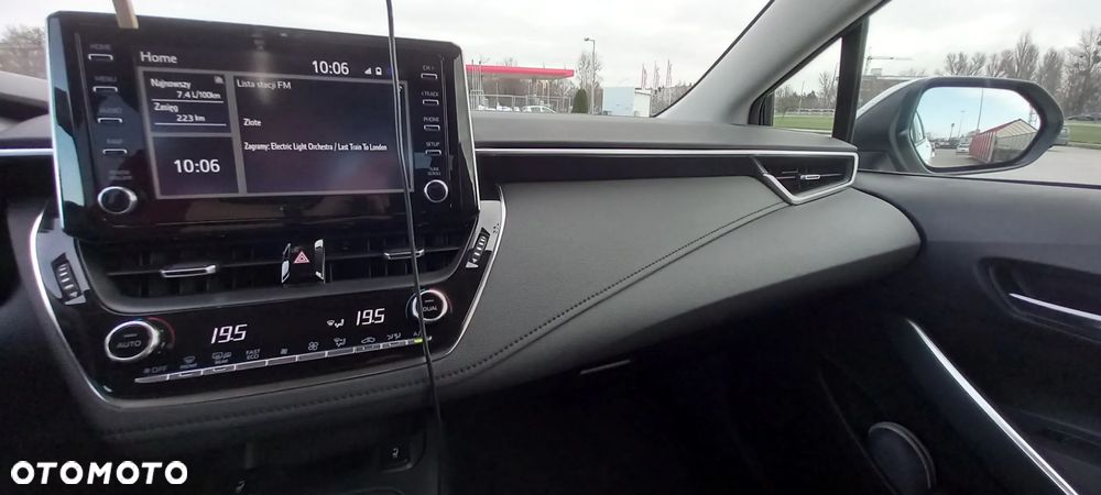 Toyota Corolla 1.6 Comfort - 18