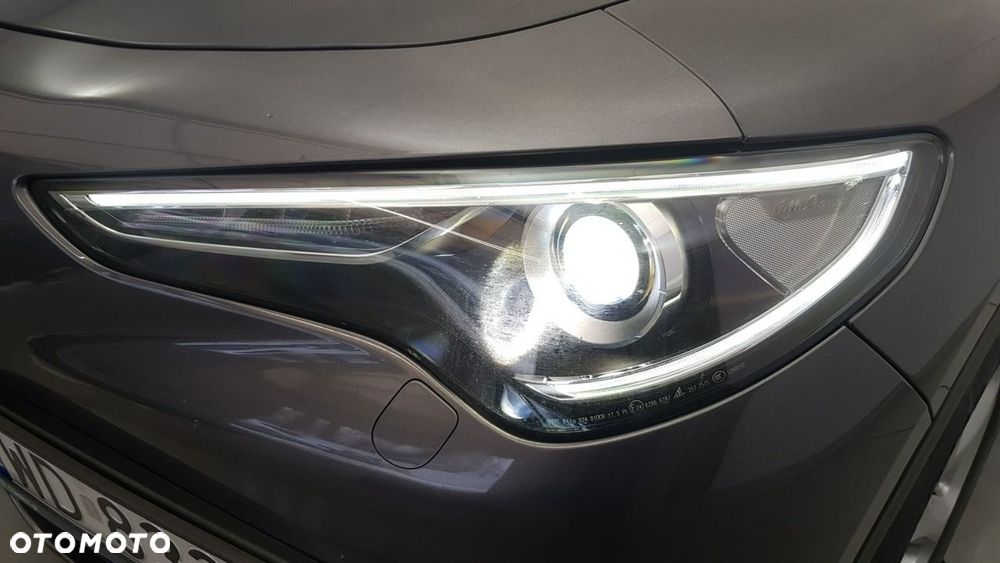 Alfa Romeo Stelvio - 10