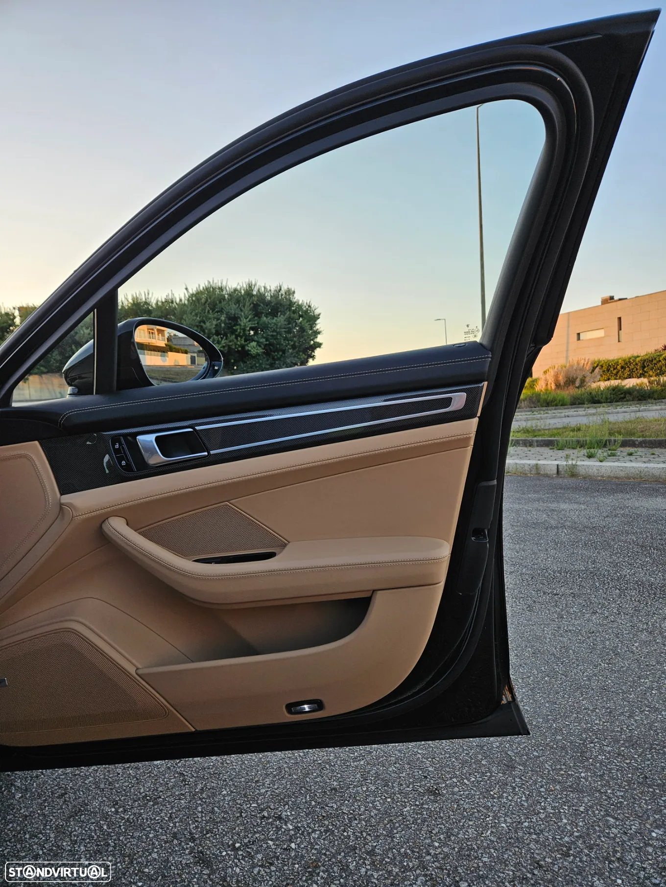 Porsche Panamera 4 E-Hybrid - 15