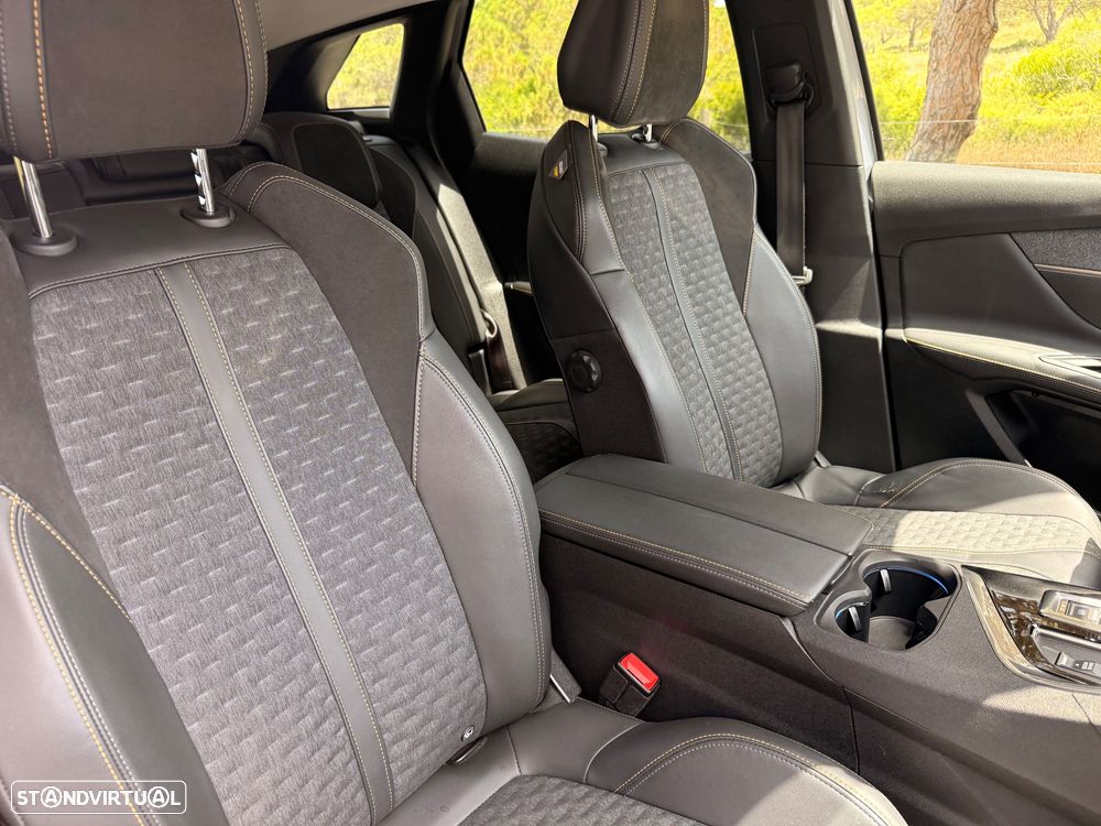 Peugeot 3008 225 e-EAT8 Roadtrip - 11