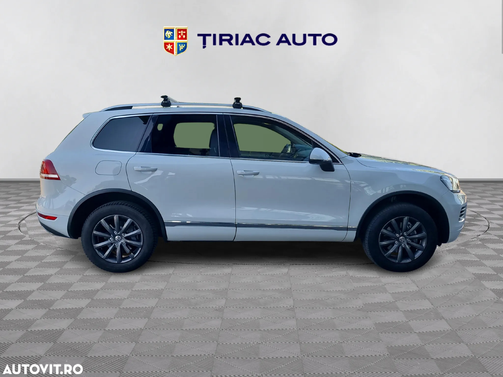 Volkswagen Touareg 3.0 V6 TDI BMT - 7