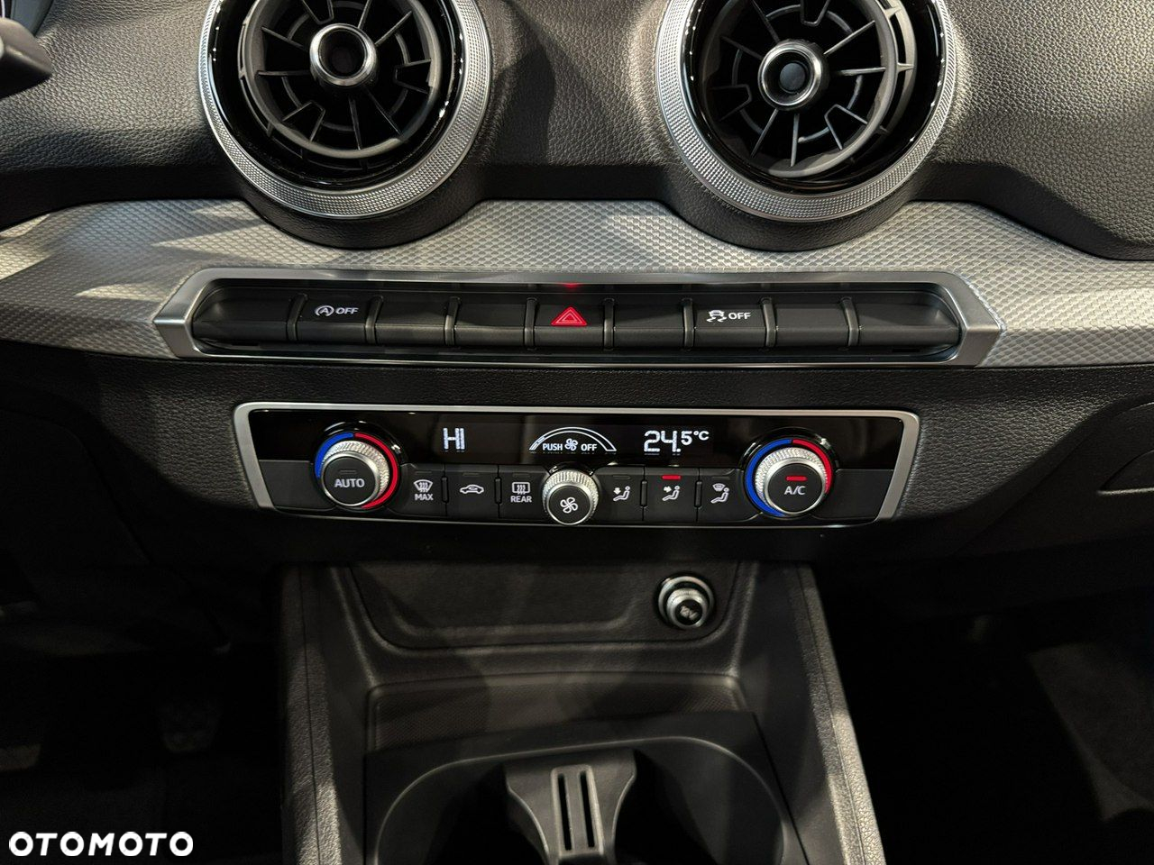 Audi Q2 - 25