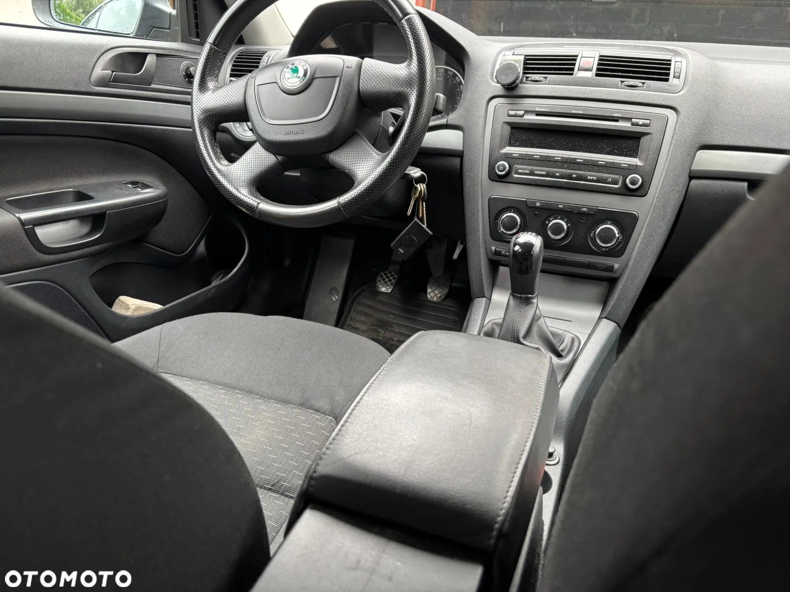 Skoda Octavia 1.6 - 10