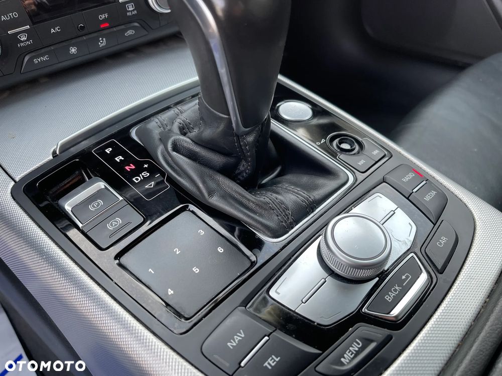 Audi A6 Avant 3.0 TDI Quattro S tronic - 12