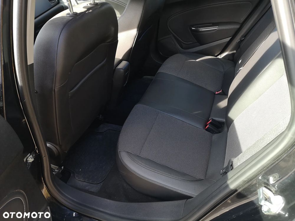 Opel Astra IV 1.6 T Cosmo - 12