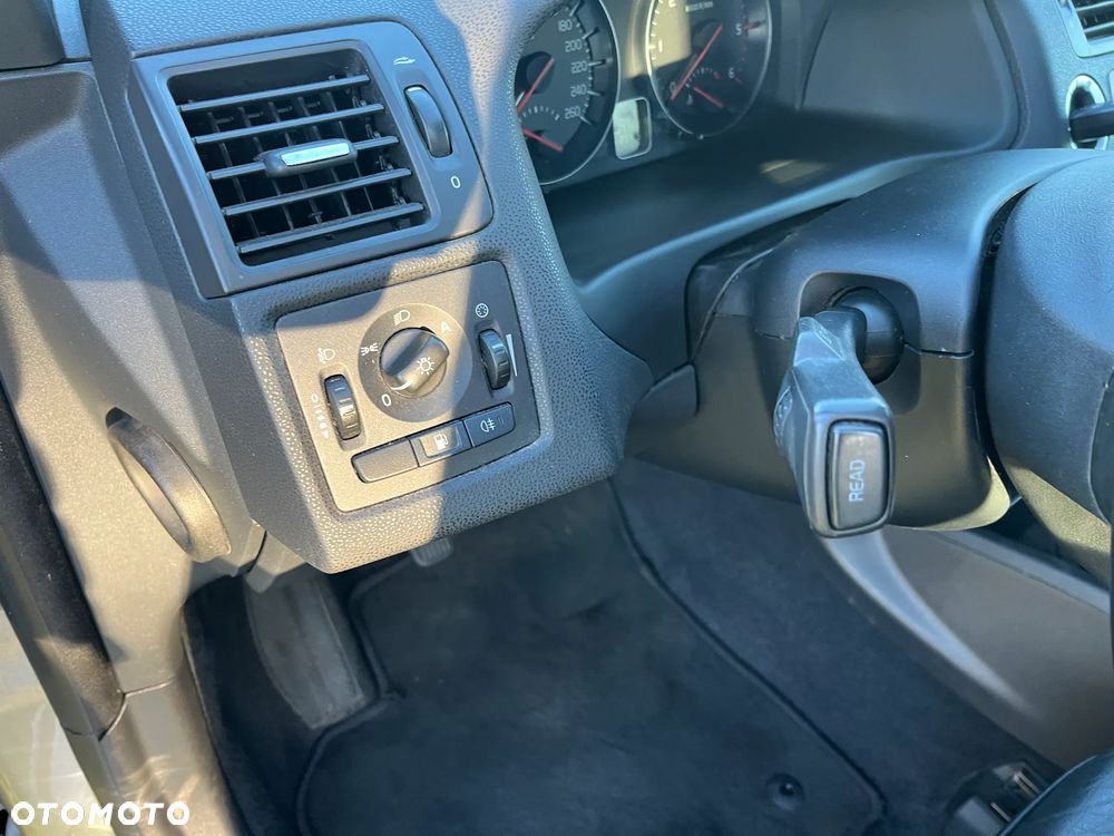 Volvo S40 DPF DRIVe Summum - 24