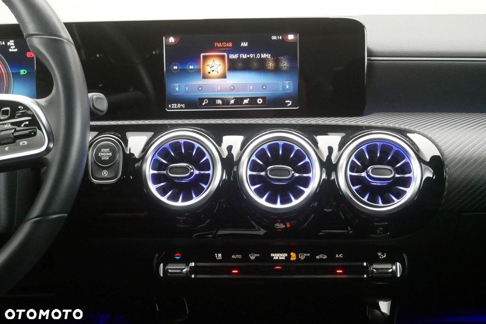 Mercedes-Benz CLA - 10