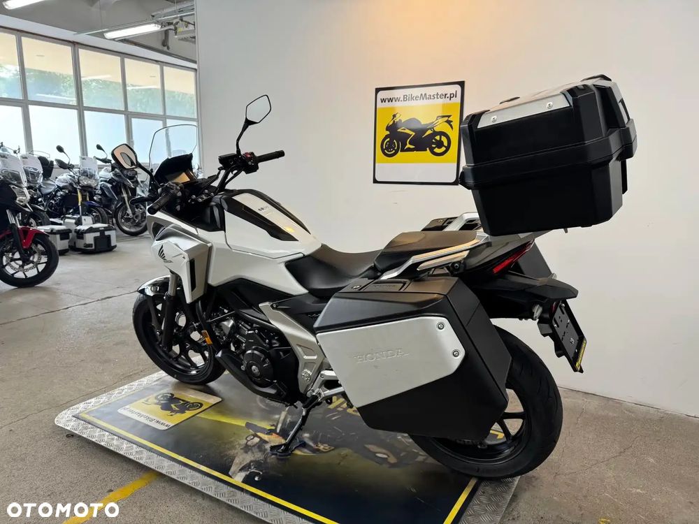Honda NC - 6