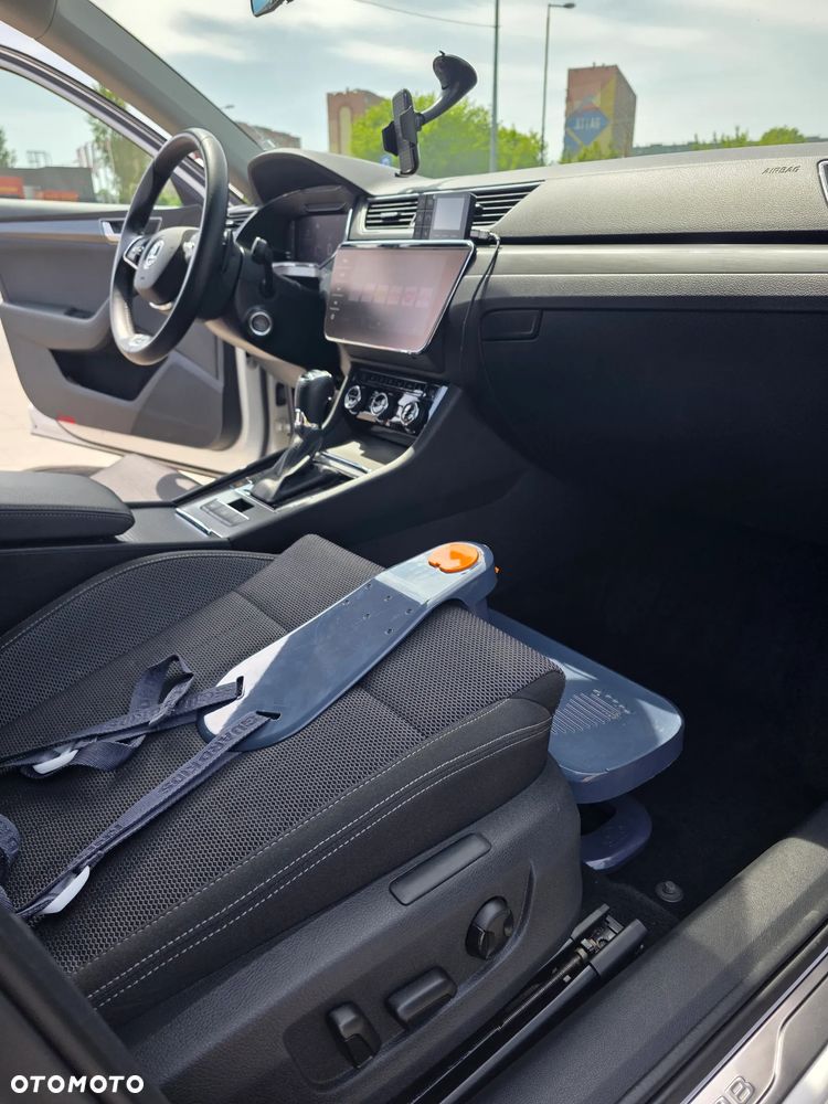 Skoda Superb 2.0 TDI SCR Style DSG - 13
