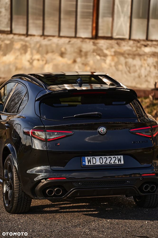 Alfa Romeo Stelvio 2.0 Turbo TI Q4 - 11