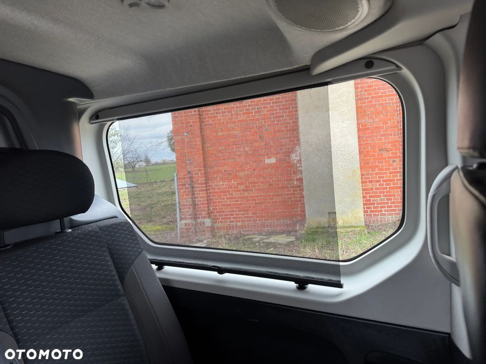 Opel VIVARO - 25