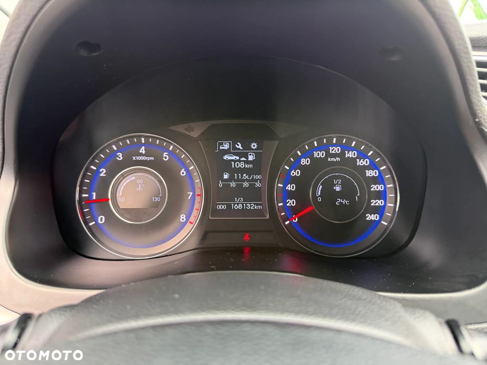 Hyundai i40 Kombi blue 1.6 Family+ - 13