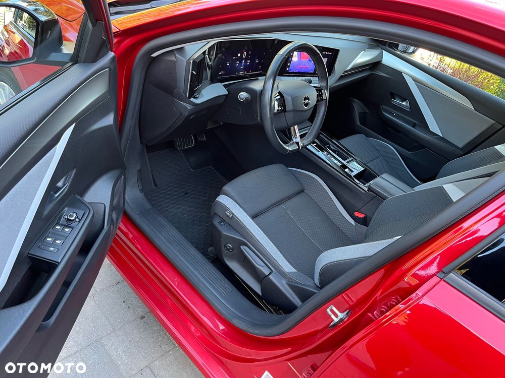Opel Astra 1.2 T GS Line S&S - 12