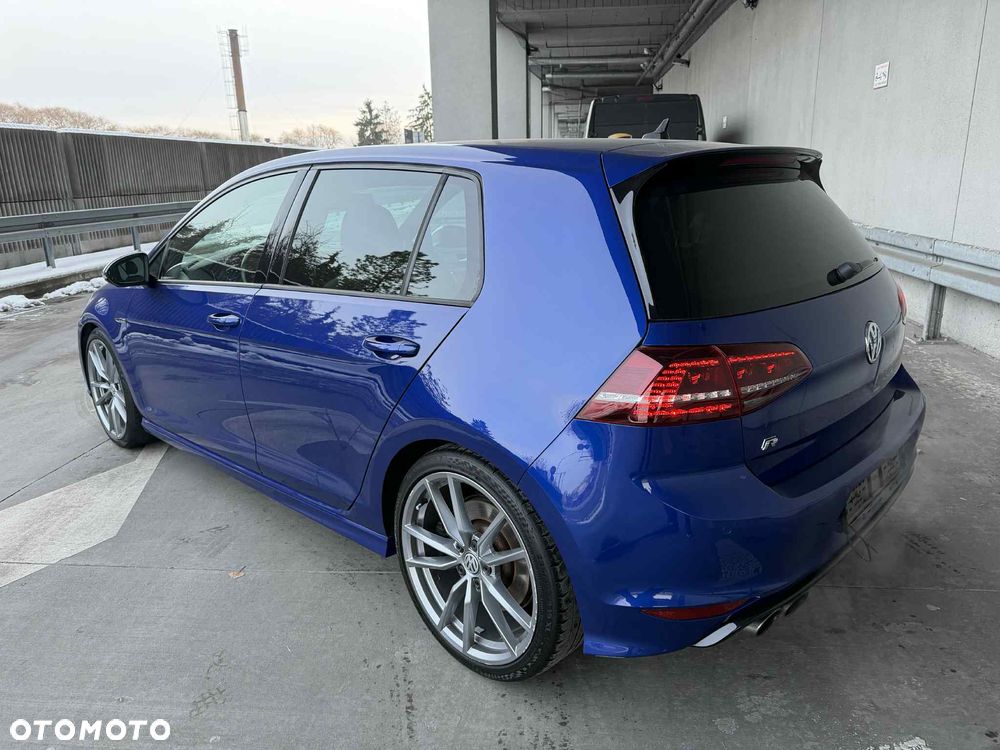 Volkswagen Golf - 4