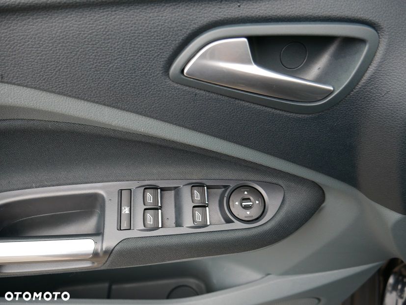 Ford C-MAX 1.6 Ti-VCT Titanium - 19