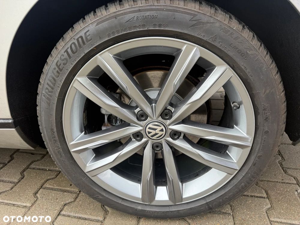 Volkswagen Passat 1.8 TSI BMT Highline - 27