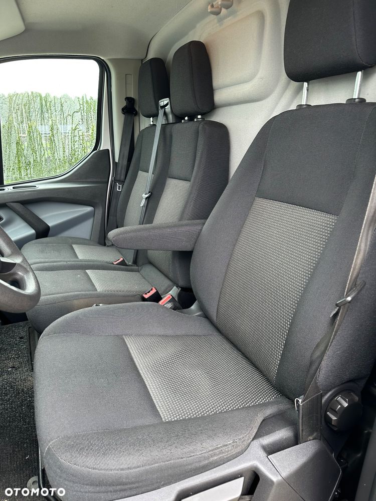 Ford Transit Custom - 23