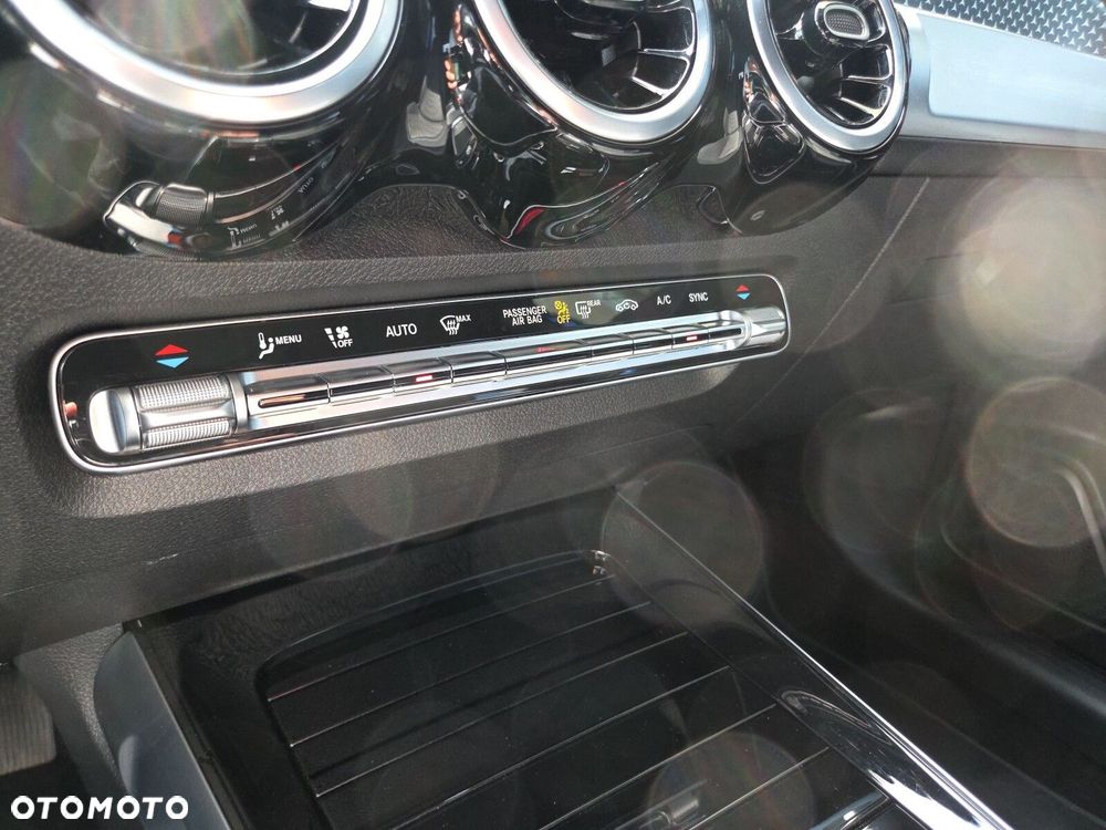 Mercedes-Benz GLB 220 mHEV 4-Matic Progressive 8G-DCT - 17