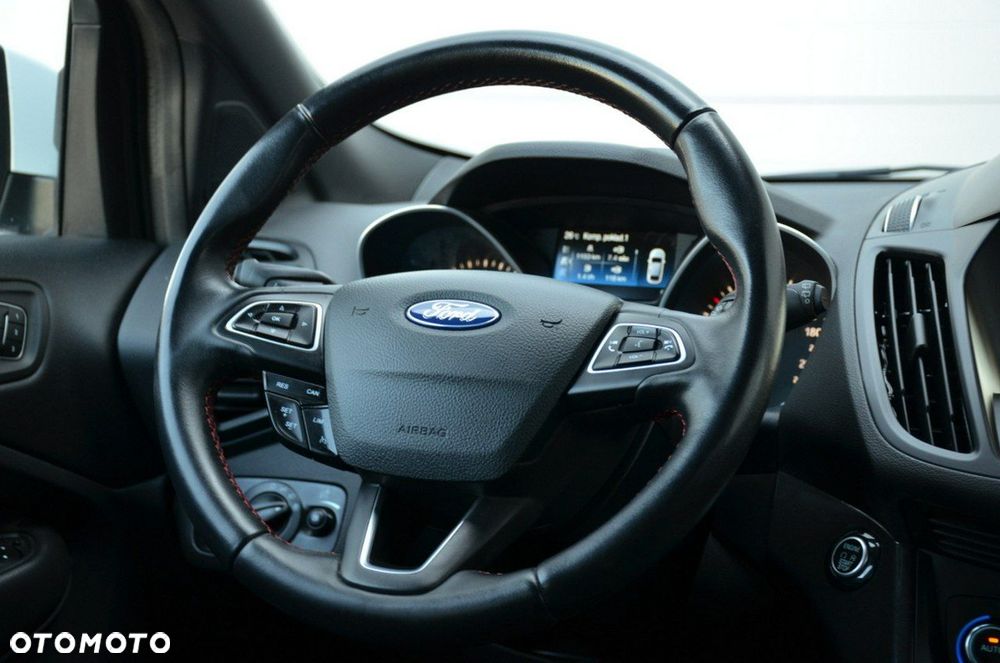 Ford Kuga - 30