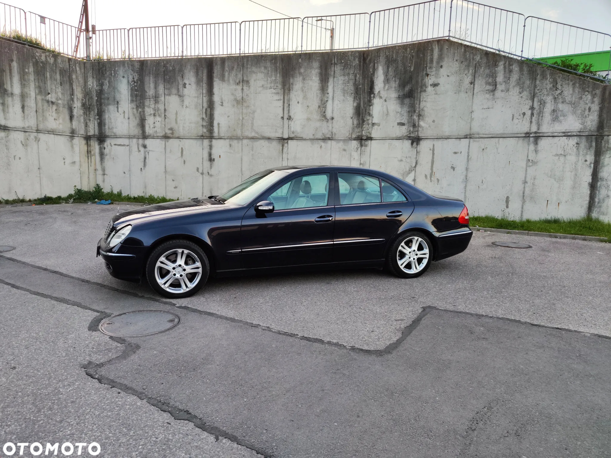 Mercedes-Benz Klasa E 500 7G-TRONIC Elegance - 6