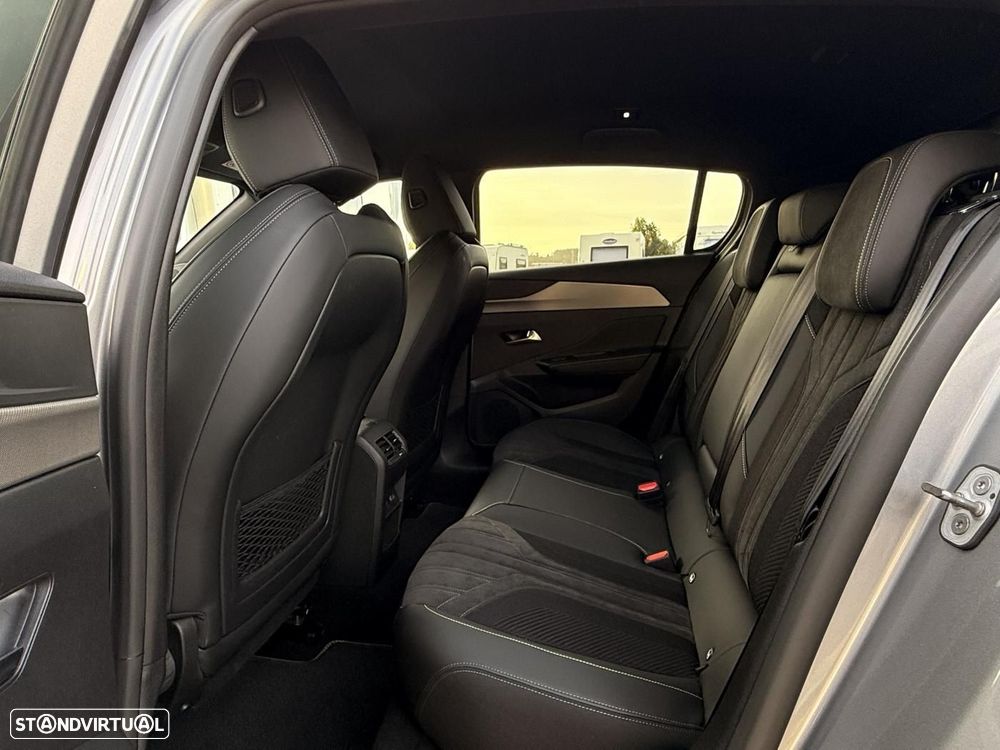 Peugeot 308 1.2 PureTech GT EAT8 - 39