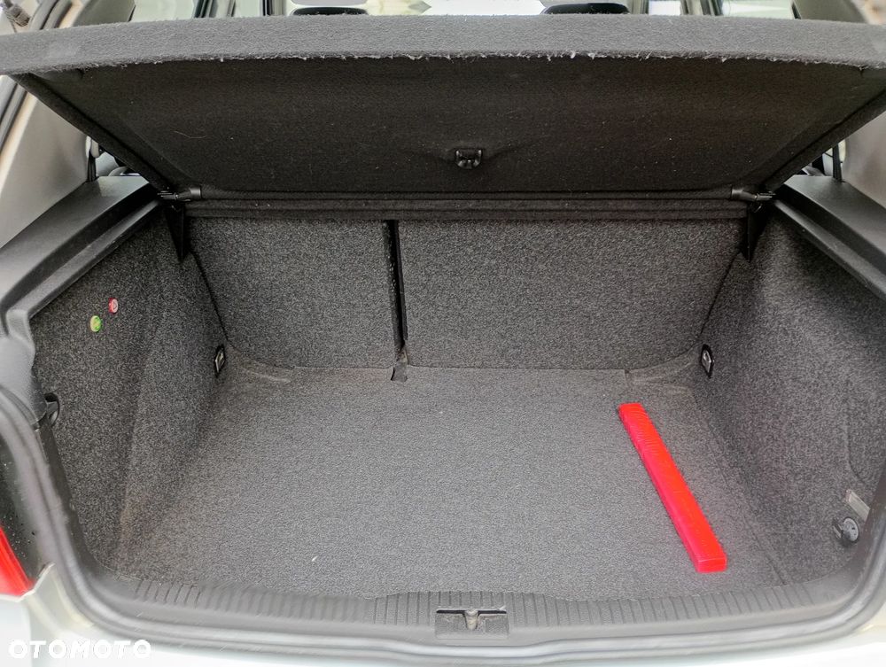 Volkswagen Golf 1.6 - 12