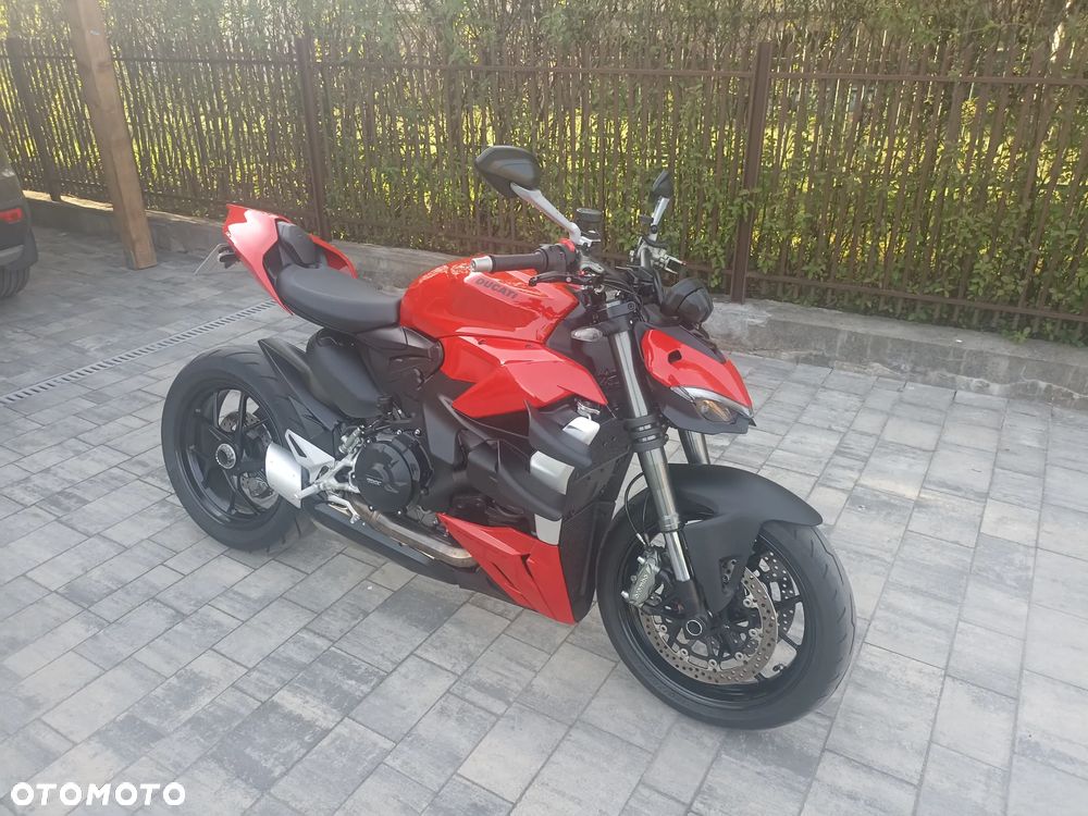 Ducati Streetfighter V2 - 6