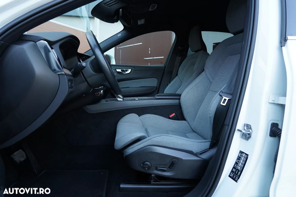 Volvo XC 60 B4 MHEV AT8 AWD Inscription - 8