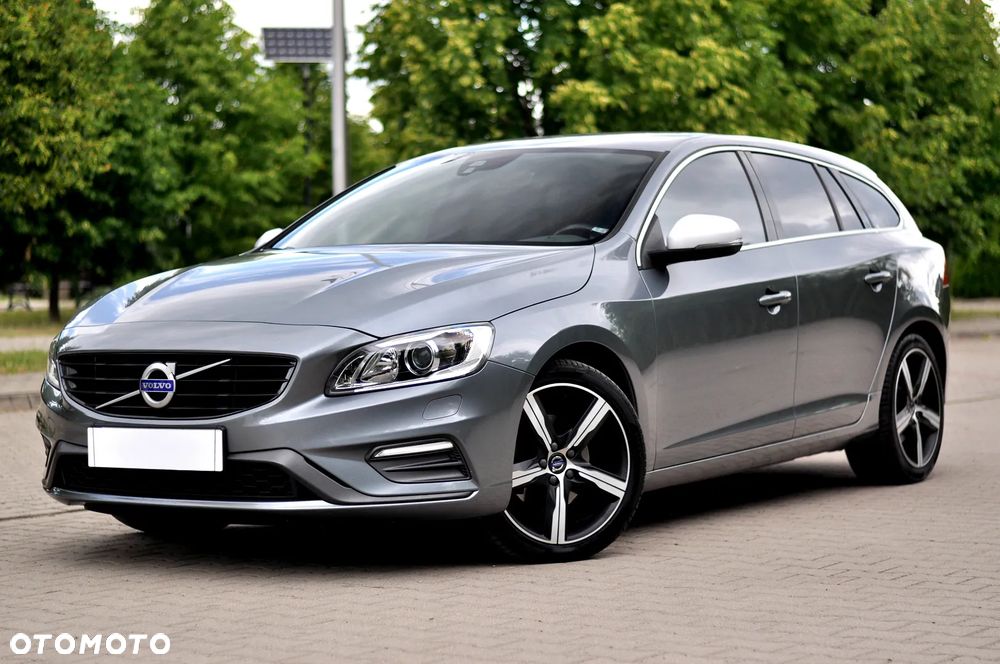 Volvo V60 D4 Geartronic R-Design - 1