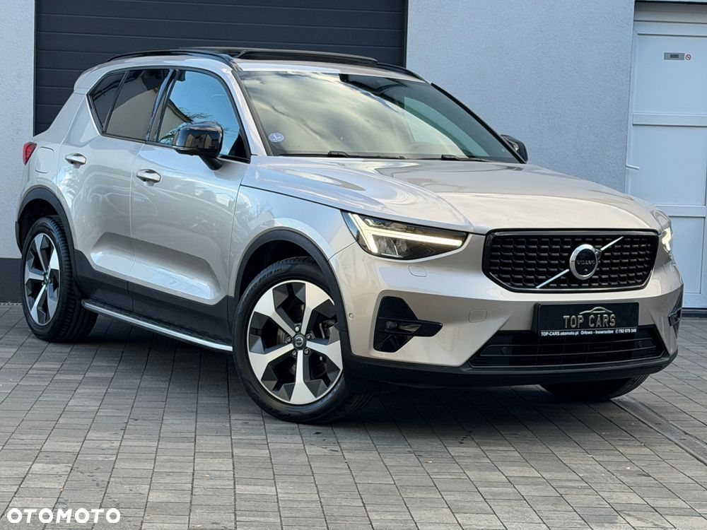 Volvo XC 40 B4 B AWD R-Design - 2