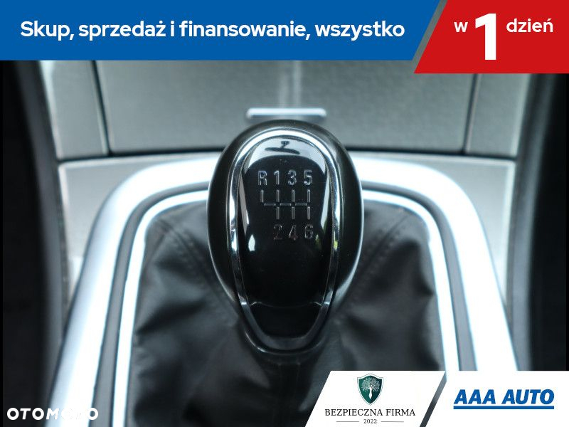 Opel Insignia - 17