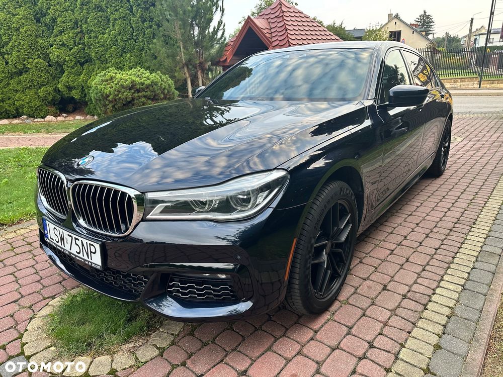 BMW Seria 7 750Li xDrive - 26