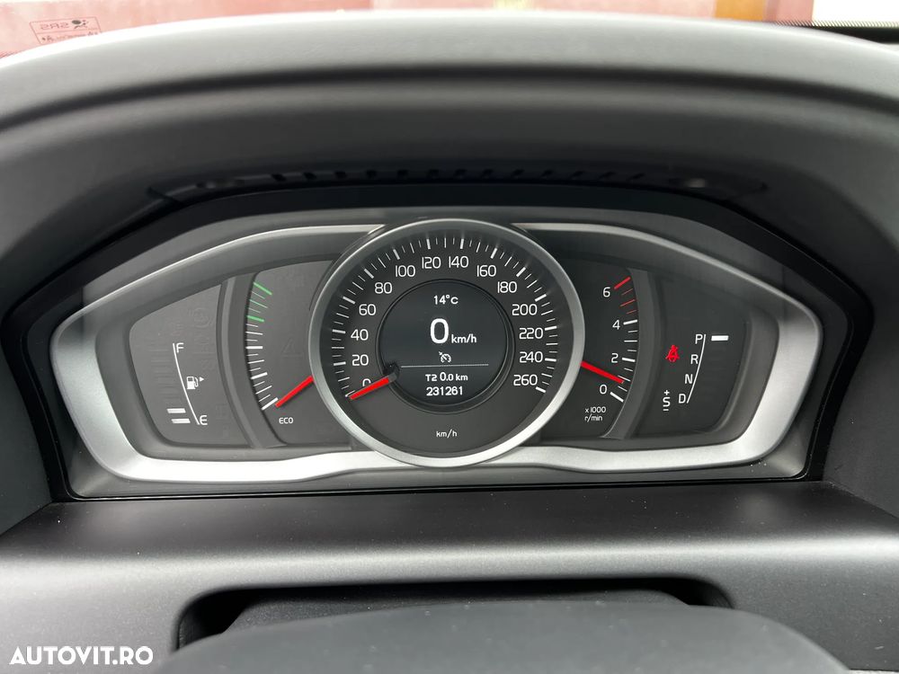 Volvo XC 60 D4 Geartronic Summum - 8