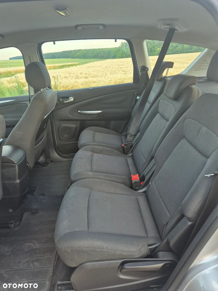 Ford S-Max 2.5 Titanium - 12