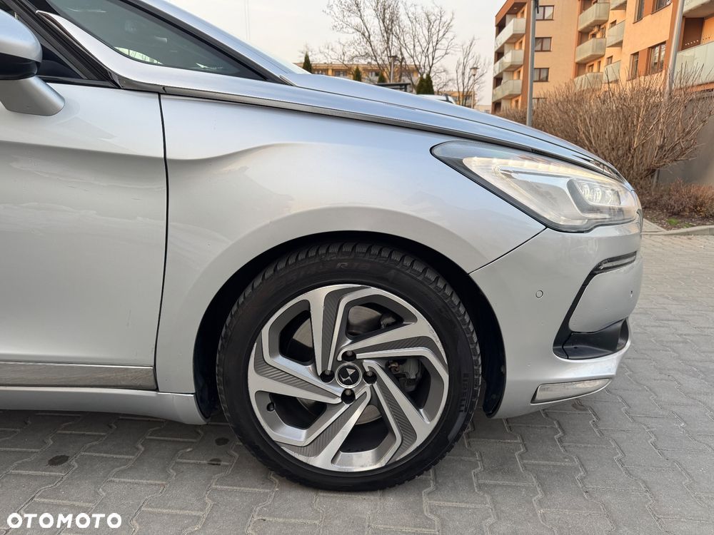 DS Automobiles DS 5 - 12