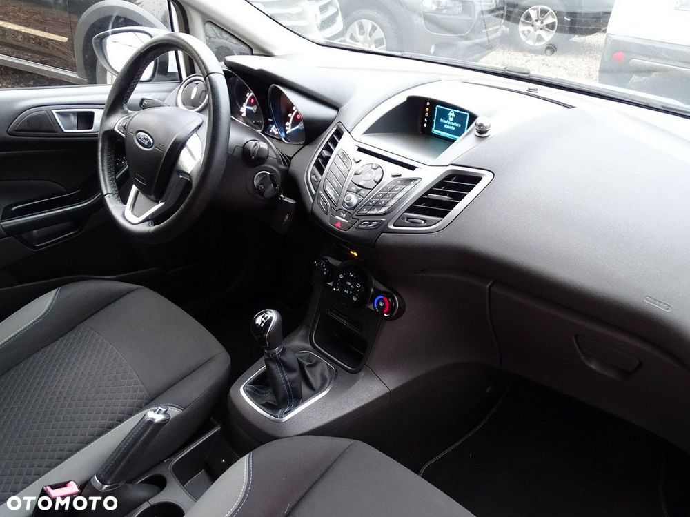 Ford Fiesta - 15
