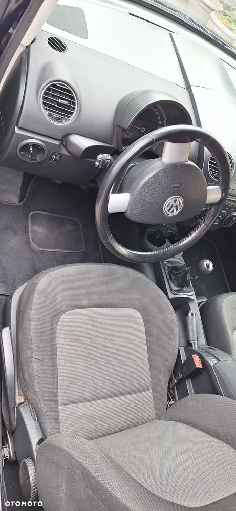 Volkswagen New Beetle - 10