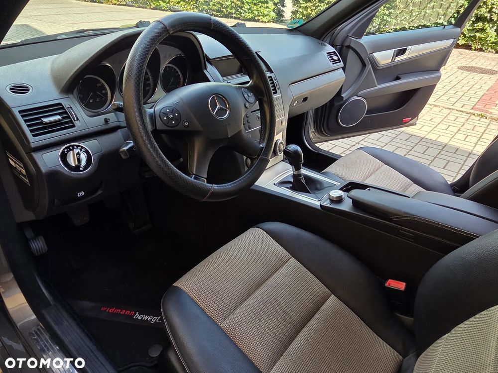 Mercedes-Benz Klasa C 200 (BlueEFFICIENCY) Avantgarde - 29