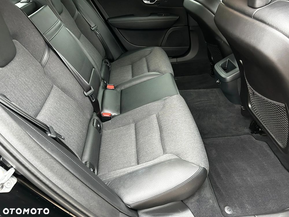 Volvo S90 D3 Momentum - 25