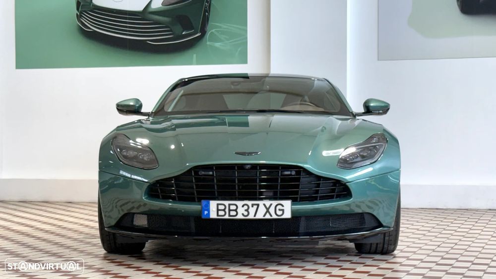 Aston Martin DB11 Coupé V8 Auto - 2