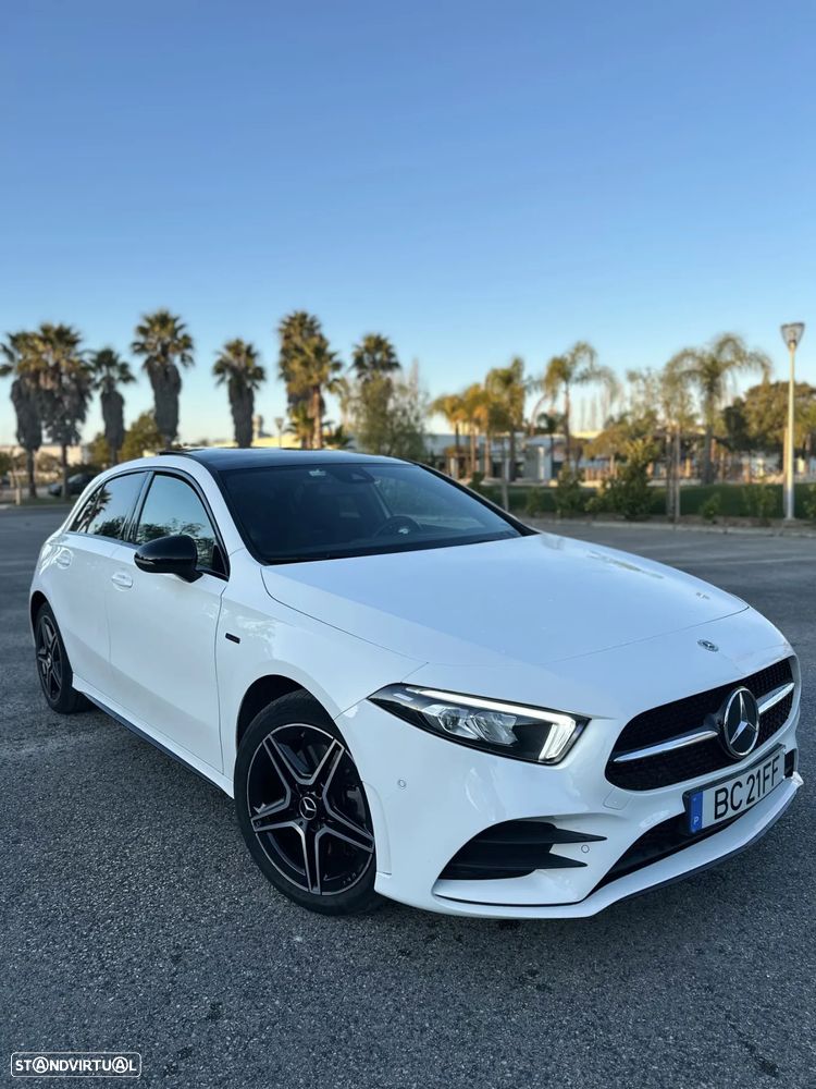 Mercedes-Benz A 250 e 8G-DCT AMG Line - 4